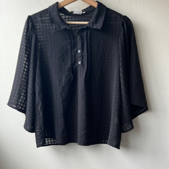 Good Luck Gem Women’s Black Blouse size Medium - Picture 1 of 4